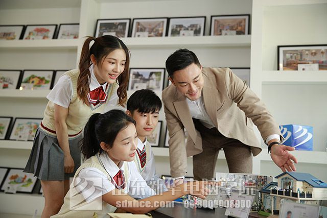 女生学什么好