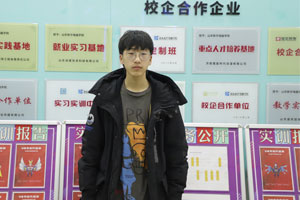 张岩：远赴山东学技术，姐姐推荐来新华