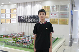 张德博:和朋友相约来新华，学5G直播圆创业梦