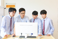 老朋友、新同学一起来上学